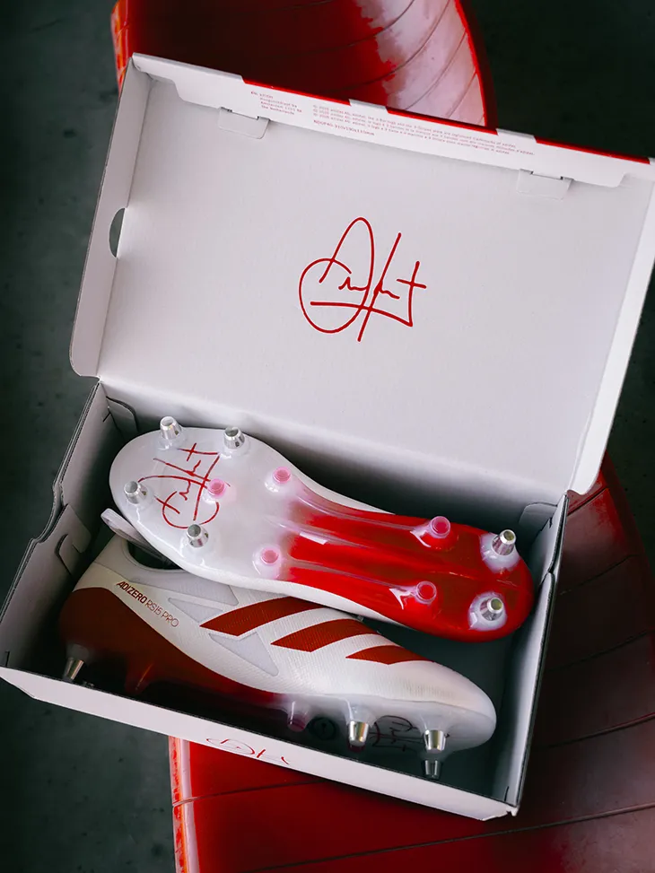 ADIZERO RS15