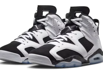 Air Jordan 6 Retro Oreo