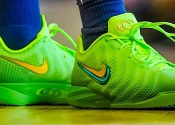 Nike Caitlin 1
