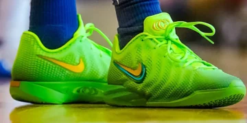 Nike Caitlin 1