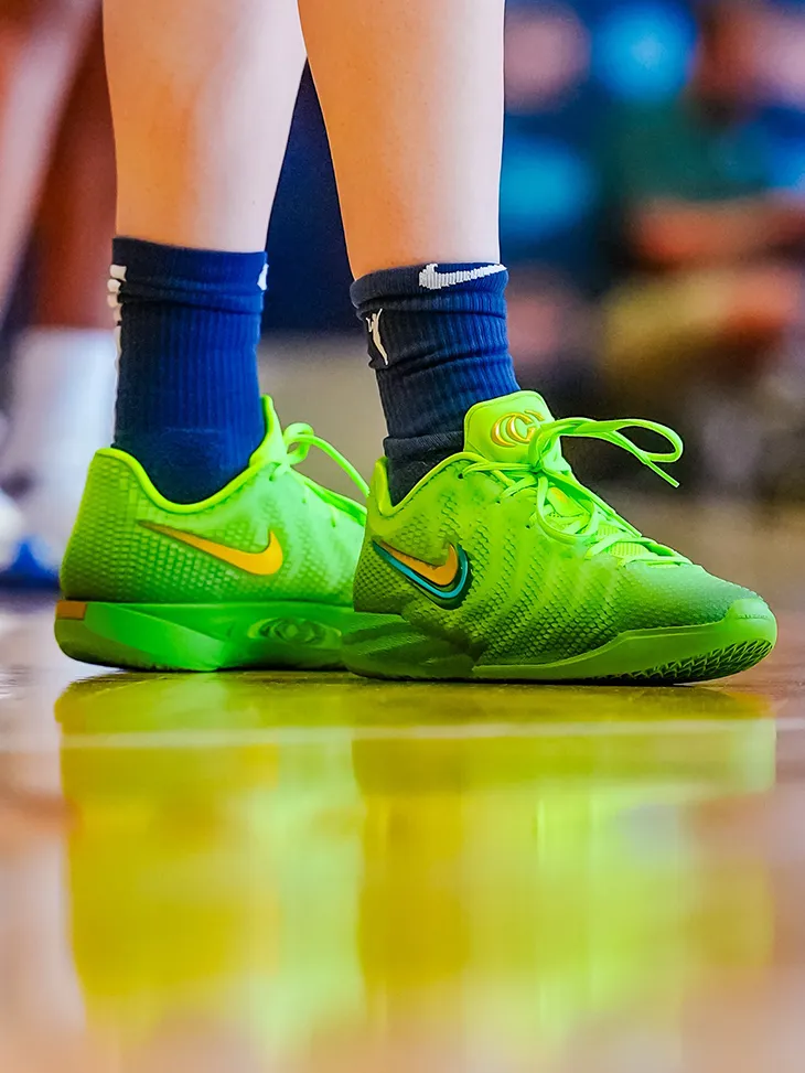 Nike Caitlin 1