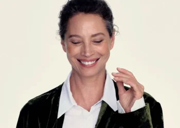 Giorgio Armani FW26 Campaign Reunites With Christy Turlington