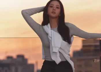 BLACKPINK’s JISOO Returns to ALO for Fall 2026 Campaign