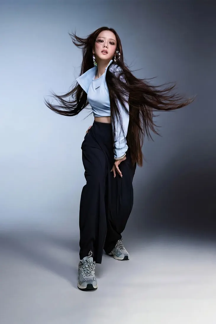 JISOO Blue Perspective Salomon