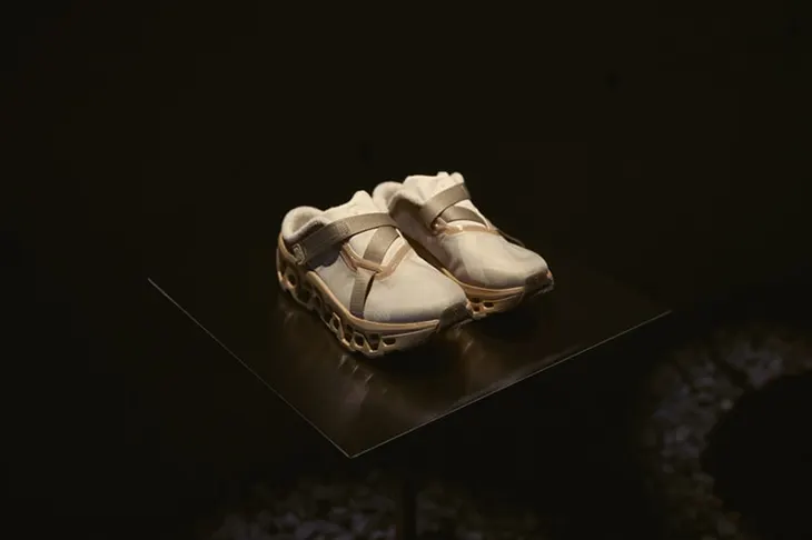 FKA twigs x On Capsule