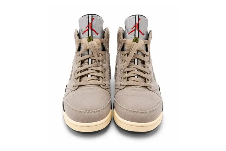 UNDEFEATED x Air Jordan 5 "Moon Fossil"