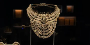 When Van Cleef & Arpels Craftsmanship Becomes a Casualty in Vienna