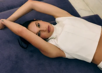 Meredith Mickelson Stars in DSCENE Editorial “Between Chapters”