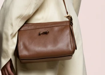 Why the Shoulder Bag Beats the It-Bag for a Wardrobe That Actually Works