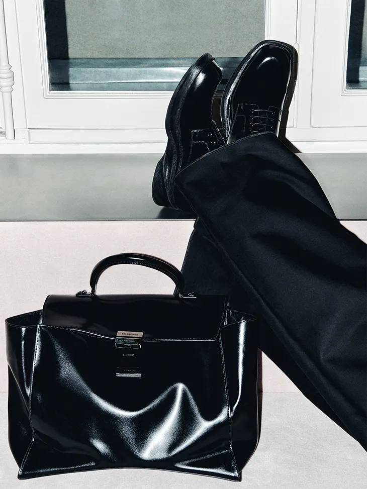 BALENCIAGA HOURGLASS AVENUE