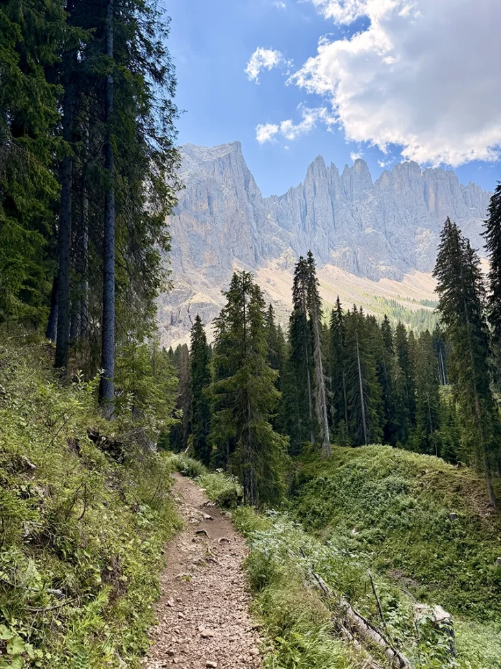 hiking dolomites
