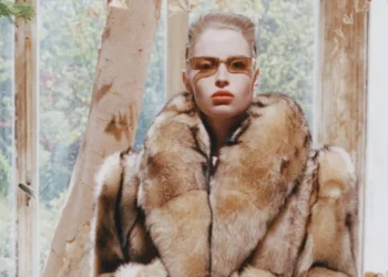 Mugler Casts Vivian Jenna Wilson in The Commander FW26 Campaign