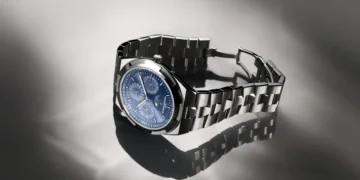 Vacheron Constantin Debuts Azure Overseas Perpetual Calendar