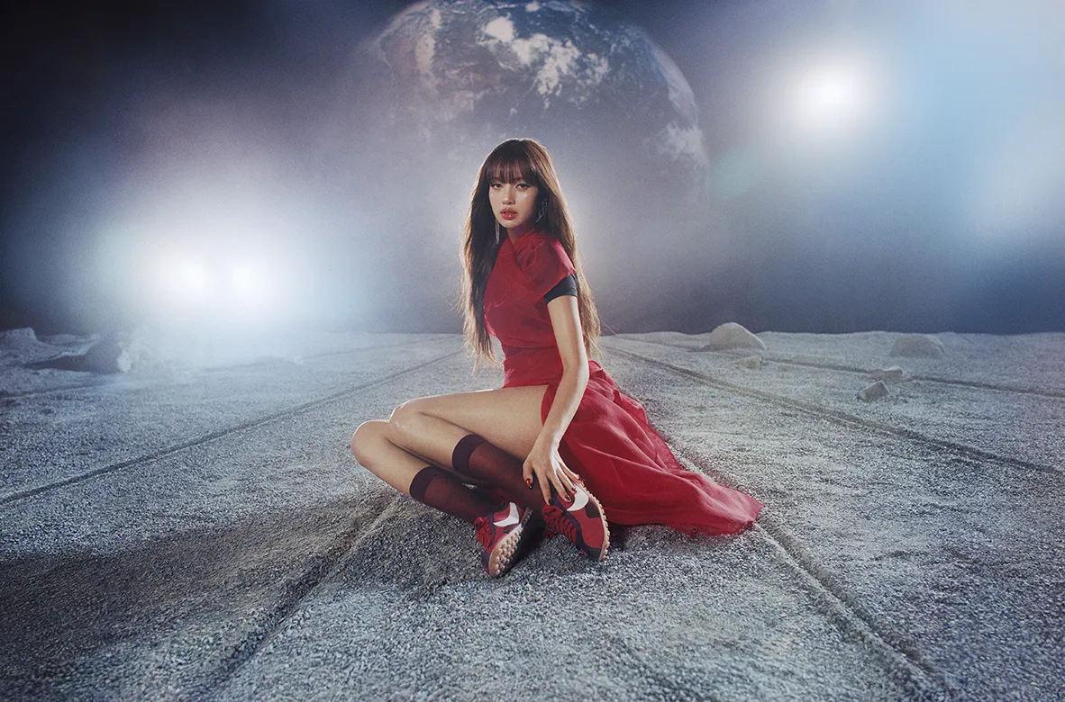 Lisa Nike Moon Shoe