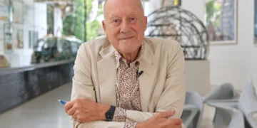 Architect Norman Foster Designs His First Watch With LEBOND