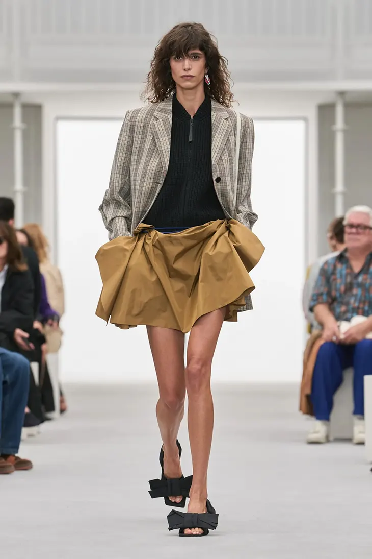 Loewe SS27