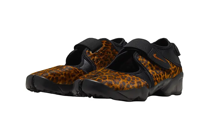 Nike Air Rift “Black/Desert Ochre” 