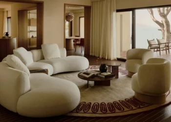 How to Design a Transitional Living Room
